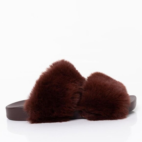 AZALEA WANG LET'S STAY IN FLAT SANDAL IN BROWN ( BRAND NEW !!! ) - Picture 5 of 10